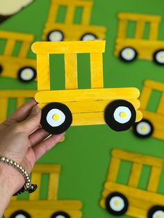 Transport Crafts For Kids, Baby Sensory Board, Alphabet Crafts Preschool, School Kids Crafts, School Board Decoration, Kindergarten Classroom Decor, Arts And Crafts For Teens, Car Themed Parties