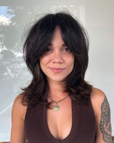 50 Elegant Medium Length Shag Haircuts You'll Love Haircuts With Bangs And Layers, Layers For Thick Hair, Medium Length Haircuts With Bangs, Trendy Medium Length Haircuts, 90s Layers, Wavy Layered Haircuts, Medium Length Brown Hair, Layered Thick Hair, Bangs And Layers