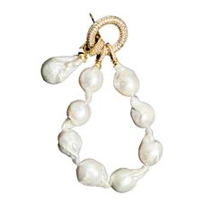 Pearl bracelet with genuine baroque pearls with an adorned lock shining with crystals and a removable oversized genuine baroque pearl charm. Goes perfect with the double pearl ring and the matching baroque pearl harness Pearl Harness, Bracelet With Pendant, Bracelet Pendant, Pearl Charms, Baroque Pearls, Pearl Ring, Pearl Bracelet, Jewelry Bracelets, Bracelet