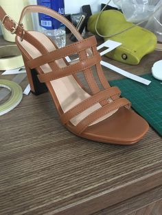 Stylish Shoes Heels, Stuart Weitzman Heels, Cute Shoes Heels, Fab Shoes, Classy Shoes, Moccasins Mens, Womens Sandals Wedges, Crochet Shoes, Fashion Sandals