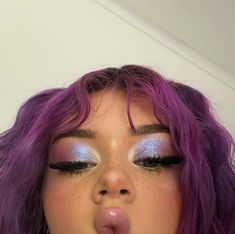 josephina making her own memes???? shocked n surprised 😳 Makeup Set For Beginners, Purple Eye Makeup, Alternative Makeup, Beauty Make-up, Makijaż Smokey Eye, Cute Makeup Looks, Makeup Goals