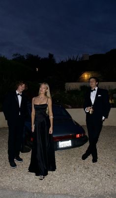 wolf pack cast Tyler Lawrence Gray, New Years Dinner Party, Ivy Fashion, Best Friends Brother, Black Tie Party, Bella Hadid Outfits, Super Rich Kids, Winter Formal, Dinner Outfits