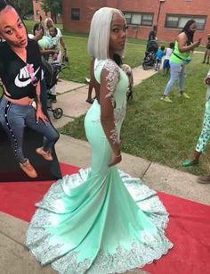 Green Fitted Gown For Prom, Green Sweep Train Dress For Homecoming, Fitted Dress With Customizable Length For Prom, African Prom Dress, Prom 23, African Prom Dresses, Purple Vibe, Prom Dress Evening, Wedding Store