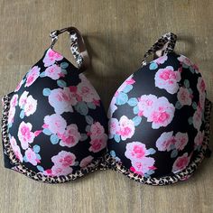 Sexy Tee Push-Up Bra!! Bra Has Push Up Padding & Underwire. Black Floral Animal Print! Never Worn And Still Has Tags. Indian Natural Beauty, Push Up Pads, Bollywood Stars, Push Up Bra, Victoria's Secret Pink, Black Floral, Women's Intimates, Victoria’s Secret, Push Up