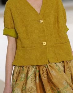 Moda Casual Chic, Zsazsa Bellagio, Spring Skirt, Checked Skirt, Deep Yellow, Yellow Jacket, Casual Chic Style, Linen Dresses, Mode Inspiration