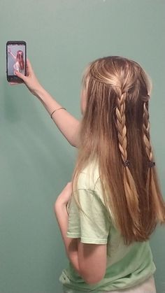 Peinados Fáciles Para Cabello Corto, Hair Stylies, Hairdo For Long Hair, Hair Stylist Life, Easy Hairstyles For Long Hair, Hairstyles For School, Aesthetic Hair, Hairstyles Haircuts