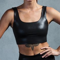 Up For Sale Is The Harlyn Sports Bra In The New Black Metallic Shine Style Offered For Black Friday. It Sold Out Quickly So Take Advantage Of This Special Opportunity! Front Zip Sports Bra, Red Sports Bra, Supportive Sports Bras, Printed Sports Bra, High Impact Sports Bra, White Sports Bra, Pink Sports Bra, Black Sports Bra, Sports Bra Sizing