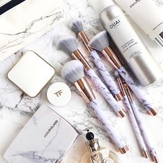 Marble Love 🖤💫 The GWA Marble Collection giving us our everyday marble fix 📸 @fromsandyxo Vegan & Cruelty free www.girlswithattitude.co.uk Morning Routine School, Collection Makeup, Marble Collection, Chic Makeup, The Marble, Eye Brushes, Face Brush, Makeup Brush Set, Cam Girls