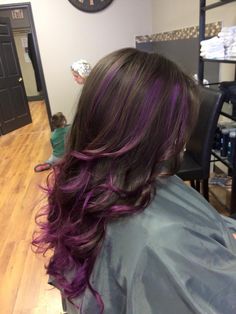 purple ombre hair Purple Brown Hair, Dip Dye Hair, Hair Color Underneath, Hair Color Streaks, Hair Streaks, Dyed Hair Inspiration, Hair Color Purple, Pretty Hair Color, Hair Stylies