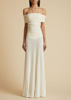 The Marca Dress in Ivory– KHAITE Rehearsal Dinner Outfits, Mode Hippie, Ribbed Skirt, Spring Summer 2022, Ruched Bodice, Dinner Outfits, Dinner Dress, Dress Spring