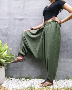 "The harem style trousers made from cotton fabric 100%with an elasticated smock waist and ankles they provide a comfortable lightweight fit, perfect for casual wear, festivals, yoga, holidays as well as pairing with a plain top to get that popular look. D I S C O U N T & P R O M O T I O N ❤ Buy 2 or more items, get 10% off ❤ Buy 4 or more items, get 15% off ENTER the coupon code: IYARA015 ❤ Buy 6 or more items, get 15% off ENTER the coupon code: IYARA020 PLEASE NOTE I can not apply a discoun