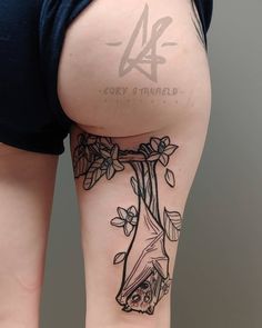 Spooky Back Tattoo Women, Bathtub Tattoo Design, Large Spooky Tattoos, Bat Tattoo Leg, Large Bat Tattoo, Color Knee Tattoo, Bath Tattoo, Bat Leg Tattoo, Bat Tattoo Thigh