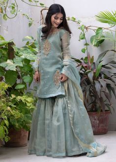 Blue Garara, Pakistani Wedding Outfits, Stylish Short Dresses, Pakistani Fancy Dresses, Pakistani Dresses Casual, Pakistani Fashion Party Wear, Beautiful Pakistani Dresses, Pakistani Bridal Dresses, Simple Pakistani Dresses