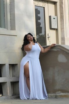 Planet of Thick Beautiful Women — Plus Model Kamora O. for Bronzeville Boutique in... Plus Model, All White, Curvy Fashion, Plus Size Fashion, Plus Size Outfits, Pin Up