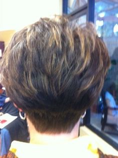 Short hair-back Short Layered Bob Hairstyles, Chic Short Haircuts, Layered Bob Hairstyles, Hair Styles 2014, 2015 Hairstyles, Short Layered Haircuts