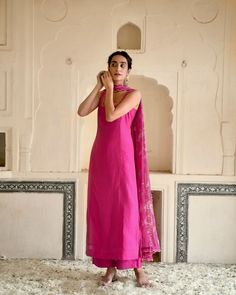 Size Chart Kurta Set From Saree, Kurta Set Ideas, Kurta Set Designs Women, Sleeveless Kurta Set, Sleeveless Kurta, Silk Kurta Set