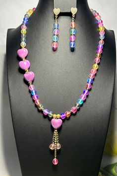 Find a one-of-a-kind handcrafted necklace that can complement any outfit and express your individuality. Skilled Artisans from Mexico have created this necklace, making it a truly exceptional present for any event. Additionally, it can be adjusted to fit any size. Necklace Ceramic, Lace Nails, Ceramic Necklace, Kids Bracelets, Art Deco Pendant, Necklace Making, Diy Hair Bows, Handcrafted Necklace, Adjustable Necklace