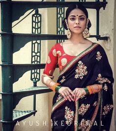 Sari Design, Desi Dress, Indian Saree Blouse, Saree Trends