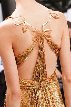 like a fairy Detail Couture, 2016 Couture, Russian Dolls, Collection Couture, Elsa Schiaparelli, Couture Embroidery, Couture Accessories, Couture Details, Vogue Russia