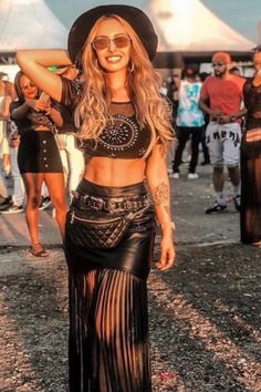 Cute Rave Outfits: Are you looking for rave outfit ideas, boho rave outfits, white rave outfits, hippie rave outfits, casual rave outfits, holographic rave outfits? We also have summer rave outfits, red rave outfits, glitter rave outfits, silver rave outfits, festival fashion rave and a lot more ! You need to check it out. #raveoutfit #festivalfashion #festivaloutfit #fringed #bohooutfit Bohooutfit Ideas, Casual Rave Outfits Winter, Rave Outfits Winter