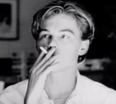 Leonardo Dicaprio Photos, Leonardo Dicaprio Movies, Leonardo Dicaprio 90s, Young Leonardo Dicaprio, Leo Dicaprio, Happily Married, Love Movie, Anime Couples Drawings, Leonardo Dicaprio