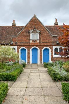 almshouses in Amersham Amersham Buckinghamshire, Hampstead Village, Village Map, Blue Doors, English Village