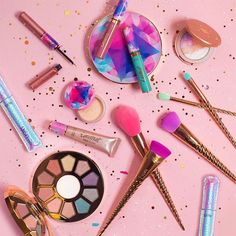 eyeshadow aesthetic vintage makeup aesthetic Glam Aesthetic, Glitter Liner, Magical Makeup, Valentines Makeup, Cheap Makeup, Basic Makeup, Elf Makeup, Fancy Makeup