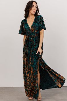 Tulle Maxi Dress, Luxurious Dresses, Baltic Born, Velvet Maxi Dress, Velvet Maxi, Rust Dress, Dress Dusty, Maxi Dress Navy, Chiffon Material