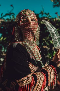 Yemeni bride
Henna party
Arab women
Yemen traditional clothing Yemeni Culture, Yemeni Wedding, Yemeni Clothes, Yemen Clothing, Arab Aesthetic, Arab Culture, Arab Fashion, My Culture, Modern Dress