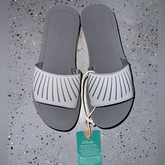 Nwt No Damage Size 7 Super Comfortable Lightweight Closed Toe Beach Sandals, Lightweight Round Toe Synthetic Sandals, Lightweight Synthetic Sandals With Round Toe, Lightweight Synthetic Round Toe Sandals, Lightweight Synthetic Sandals For The Beach, Lightweight Synthetic Sandals For Beach, Lightweight Synthetic Beach Sandals, Lightweight Open Toe Synthetic Sandals, Lightweight Synthetic Open Toe Sandals