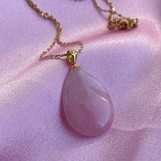 Delicate Rose Quartz drop pendant featuring 18k gold filled 'star' chain (Stainless Steel and doesn't fear water :) to show your love and tender feelings! Comes in luxury gift box and postcard! Rose quartz enhances self-esteem and self-confidence, improves mutual understanding between people. This stone gives vitality to its owner, promotes the development of sensuality, increases creativity 💖 Few reasons to choose Rose Quartz jewelry:💖 ꕥ The crystal par excellence for any matters relating to Pink Teardrop Rose Quartz Necklace, Pink Rose Quartz Teardrop Necklace, Pink Teardrop Necklace For Gift, Rose Quartz Jewelry, Romantic Gifts For Her, Star Chain, Quartz Jewelry, Luxury Gift Box, Quartz Rose