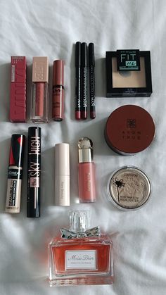 Maybelline Products Aesthetic, Maybelline Makeup Aesthetic, Maybelline Aesthetic, Makeup Asthetic, Makeup Favs, Maybelline Cosmetics, Dior Aesthetic, Makeup Is Life