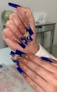 Blue Gold Nails, Royal Blue Nails Designs, Sweet 16 Nails, Blue Prom Nails, Quince Nails, Blue And Silver Nails, Quinceanera Nails, Royal Blue Nails, Gold Acrylic Nails