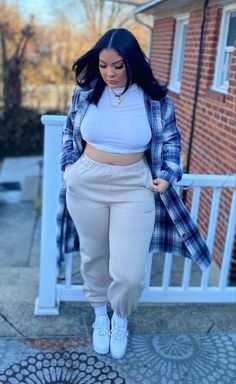 Plus Size Outfits With Air Force 1, Plus Size Casual Streetwear, Plus Winter Outfits 2022, Baddie Winter Outfits Cold Plus Size, Plus Size Fall Baddie Outfits, Plus Size Jordan 1 Outfit, Thick Body Outfits Winter, Big Girl Winter Outfits, Plus Size Baddie Fall Outfits