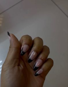 Birthday Nail Ideas Acrylic Almond, Almond Black Tip Nails, Almond French Tip Nails Black, Black Tip Nails Almond, Black French Tips Almond, Almond Nails Black French Tip, Black Almond French Nails, Acrylic Nails Black French Tip, Black Almond French Tip