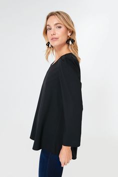 Simple, chic, and classic, the Black Bedford Top is the wardrobe essential that’ll give your closet the refresh it needs. With slightly structured shoulders and a high to low hem, this sophisticated number can be tucked in or out depending on your look. Pair with trousers and flats for an elevated office look or opt for denim and platform heels for an effortless party outfit that’ll have you ready in 5 minutes flat! Scoop neckline Structured shoulders Bracelet length sleeves Relaxed fit Material Office Look, Simple Chic, Black Xs, Platform Heels, Shoulder Sleeve, Scoop Neckline, Wardrobe Essentials, Party Outfit, The Black