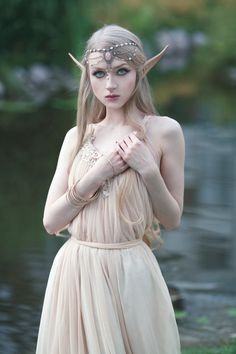 Cosplay Elf, Magical Photography, Elf Cosplay, Elf Costume, Thranduil, Fantasy Costumes, Cosplay Dress