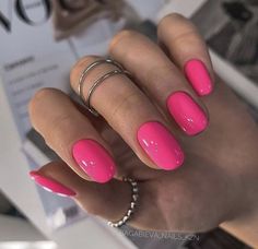 Hot Pink Gel Manicure, Fluorescent Pink Nails, Bright Pink Short Nails, Designs For Short Nails, Hot Pink Nails, Cute Nail Art Designs, Cute Nail, Bright Nails