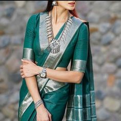 Khan Saree Blouse Designs Latest, Silk Blouse Pattern, Brocade Blouse Designs, Sleeveless Blouse Designs, Silk Saree Blouse Designs Patterns, Best Blouse Designs, New Saree Blouse Designs, Fashionable Saree Blouse Designs