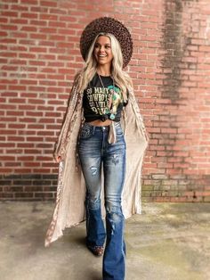 25 Must-Have Trendy Country Concert Outfits for Summer 2024: Cowgirls to Denim Dreams 25 Country Chic Outfits, Stile Boho Chic, Look Boho Chic, Summer Jam, Southern Outfits, Country Style Outfits, Western Wear Outfits, Country Casual, Cute Country Outfits