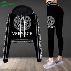 Clothes Leggings, Luxury Clothing Brands, Logo Luxury, Crop Top Set, Brand Clothes, Crop Top Hoodie, Black Luxury, Hot Outfits