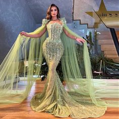 Luxury Dress Classy Formal, Evening Dress With Cape, Dress With Cape Sleeves, Arabic Women, Beaded Mermaid, Dress With Cape, Green Evening Dress, Evening Party Gowns, Cape Sleeves