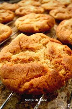 some cookies are cooling on a rack