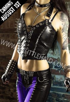 Spiked Snakeskin Leather Corset Top -My Little Halo Black Leather Clothes, Black Leather Crop Top, Biker Girl Outfits, Studded Denim, Style Rock, Biker Chick