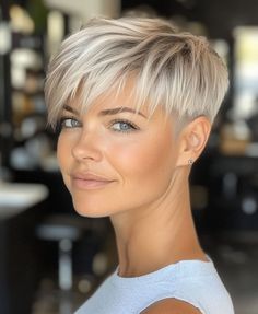 Beautiful Short Haircuts, Short Haircuts Ideas, Exotic Hair Color, Short Spiked Hair, Shaved Hair Designs, Short Silver Hair, Haircuts Ideas, Short Haircut Styles