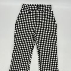 Free People Pants! Nwot Size Xs In Black And White Plaid. New Never Worn! Fitted Casual Black And White Bottoms, Trendy Black And White Spring Bottoms, Trendy Black And White Bottoms For Spring, Trendy Fitted Black And White Bottoms, Black And White Plaid, Free People Pants, White Plaid, Black Pants, Pant Jumpsuit