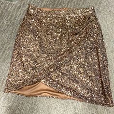 Mini Sequin Skirt Gold Never Worn! Forever 21 Mini Length Party Bottoms, Forever 21 Mini Length Bottoms For Party, Forever 21 Mini Length Skirt For Party, Forever 21 Fitted Skort For Party, Elegant Forever 21 Mini Skirt For Party, Chic Forever 21 Skort For Party, Chic Party Skort From Forever 21, Forever 21 Party Skirt For Spring, Forever 21 Lined Skirt For Night Out