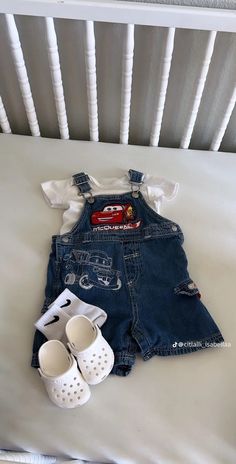 Overalls Styling, Wanting A Baby, Styling Fashion, Vintage Baby Clothes, Baby Fits, Foto Baby, Clothes Outfit, Baby Outfit