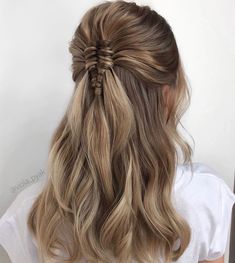 My current favorite braid! I love putting my hair up like this and usually just have it in a clip or hair tie. I need to make the switch to this braid Ghd Hair, Cool Braids, Effortless Hairstyles, Wedding Hair Inspiration, Bridesmaid Hairstyles, Quick Hairstyles, Loose Hairstyles, Big Hair, Down Hairstyles