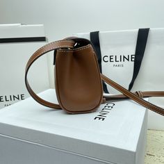 2023 spring and summer series new mini SOFT16 handbag soft leather with exquisite metal accessories
7 X 5 X 2 inches (18 X 12.5 X 6 cm)
Crossbody and shoulder carry
Turnlock closure Celine 16 Mini, Celine Bag Box Classic, Celine Classic Box Bag, Celine Classic Box, Celine Micro Luggage, Summer Series, Lv Shoes, Lv Purse, Lv Belt